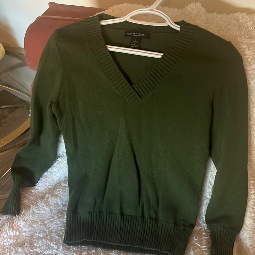 Banana Republic v-neck sweater